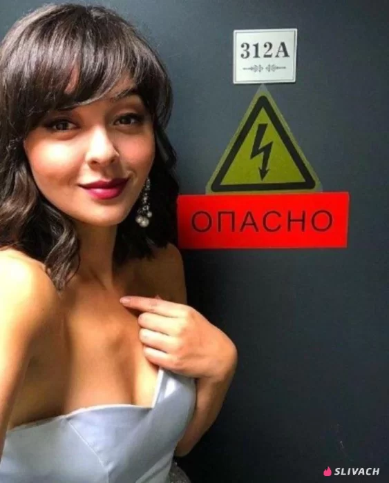 Жыныстық қатынастан кейін зәр шығару Транни порно жұлдыздары